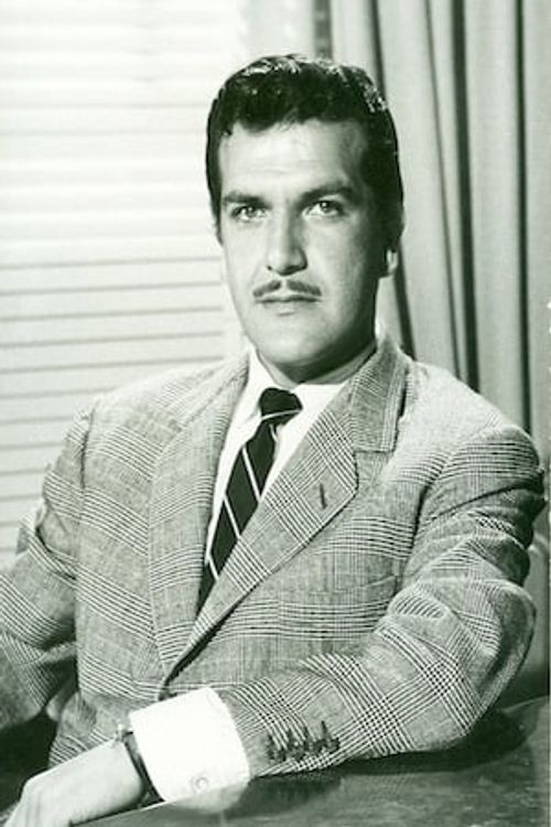 Key visual of Raúl Meraz