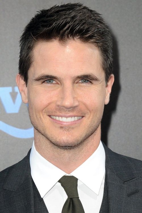 Key visual of Robbie Amell