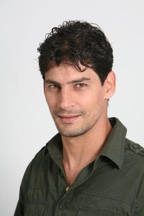 Key visual of Adrián Mas