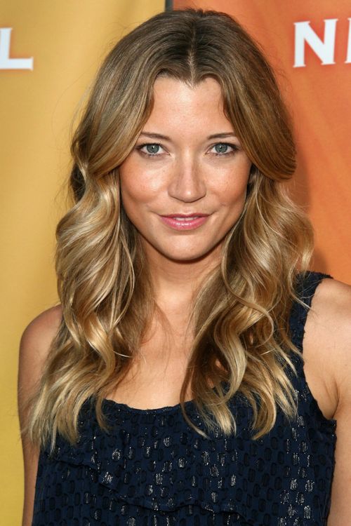 Key visual of Sarah Roemer