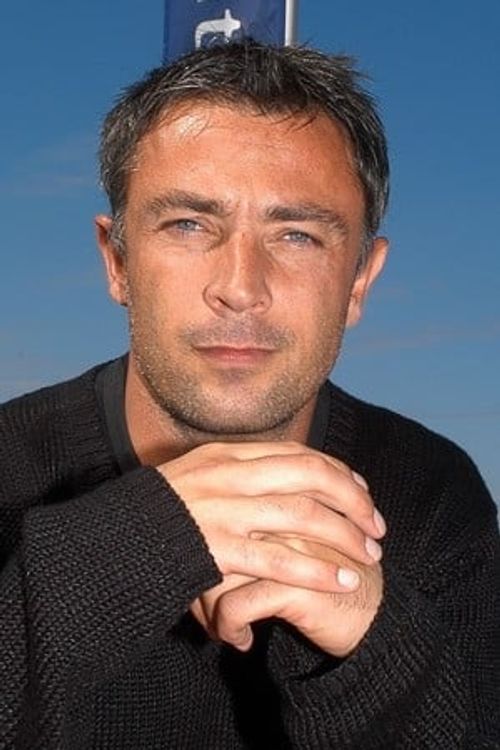 Key visual of Frédéric Deban