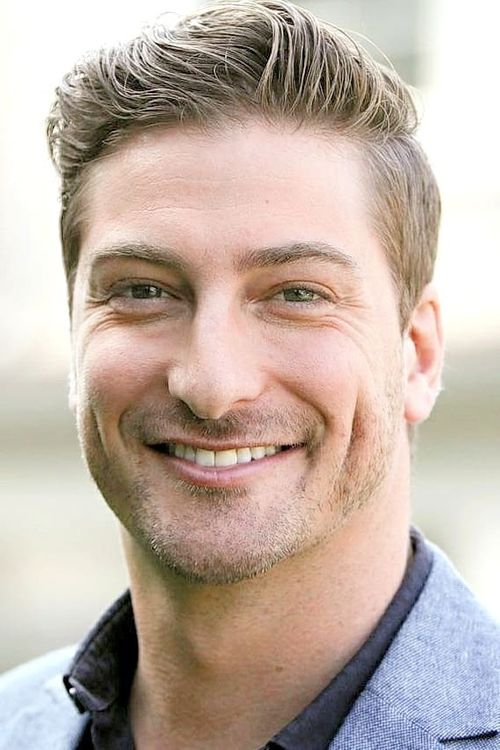 Key visual of Daniel Lissing