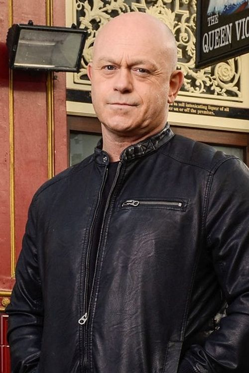 Key visual of Ross Kemp