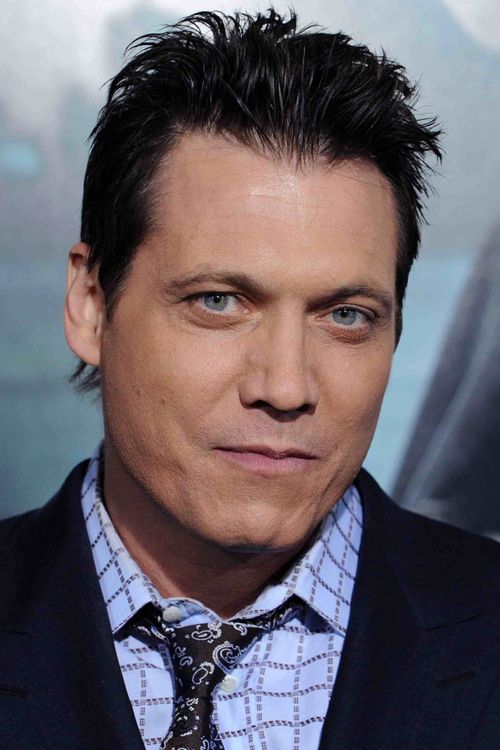 Key visual of Holt McCallany