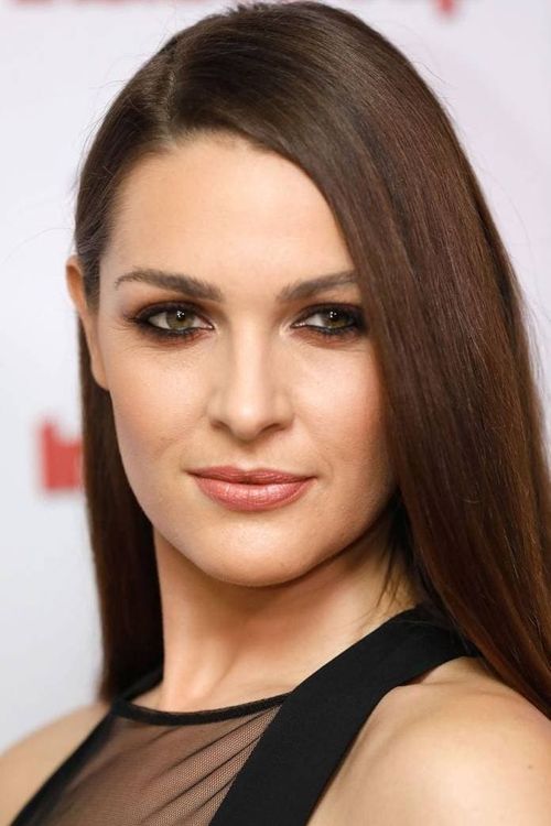 Key visual of Anna Passey