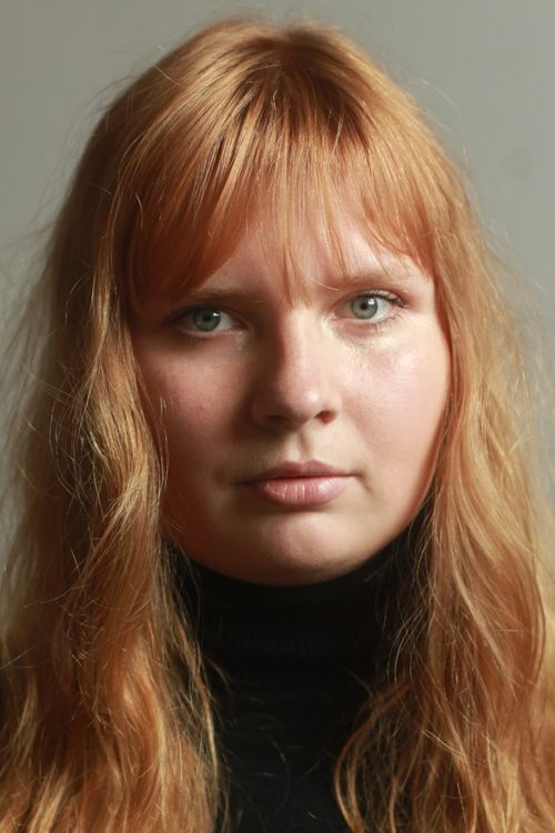 Key visual of Julia Adamczyk