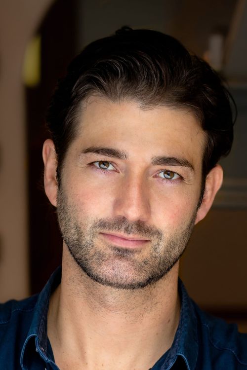 Key visual of Oliver Tompsett