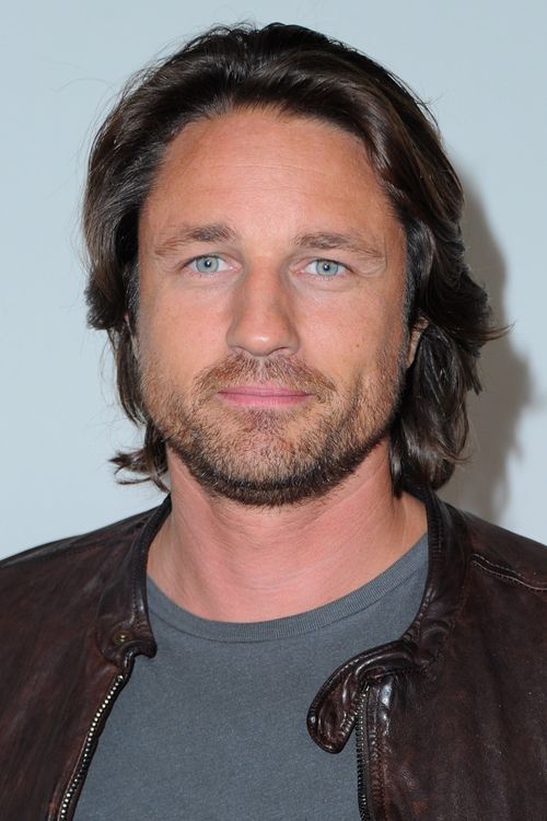 Key visual of Martin Henderson