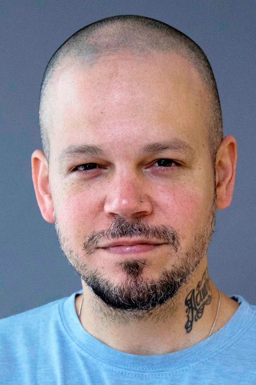 Key visual of Residente