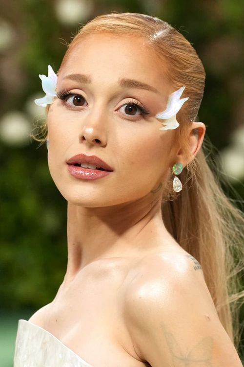 Key visual of Ariana Grande