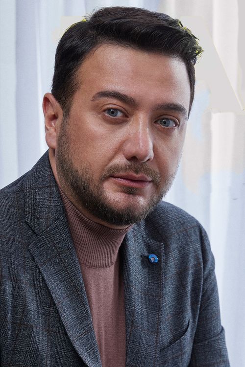 Key visual of Onur Büyüktopçu