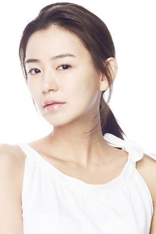 Key visual of Sim Yi-young