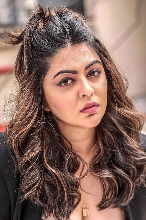 Key visual of Shafaq Naaz