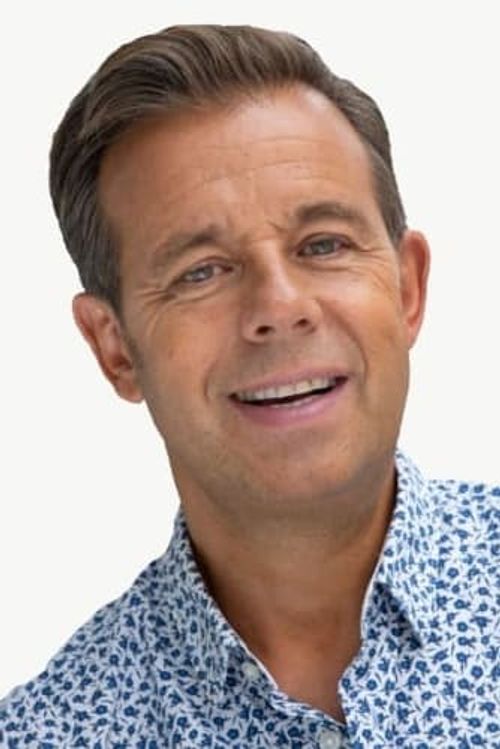 Key visual of Pat Sharp