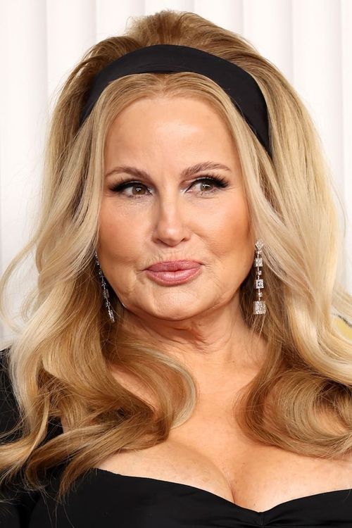 Key visual of Jennifer Coolidge