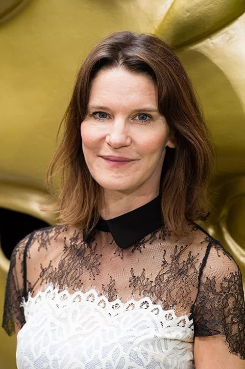 Key visual of Susie Dent