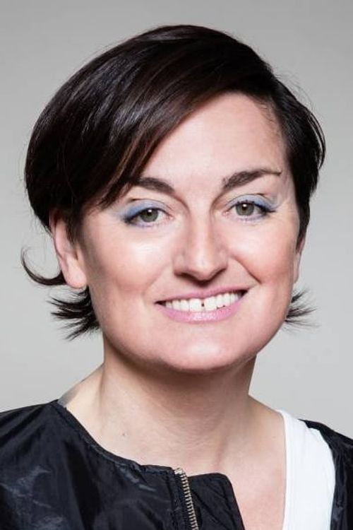 Key visual of Zoe Lyons