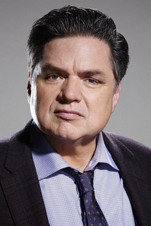 Key visual of Oliver Platt