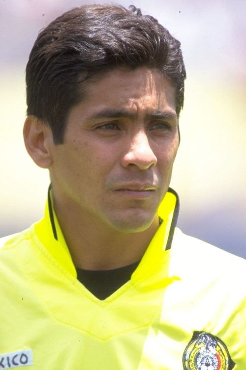 Key visual of Jorge Campos