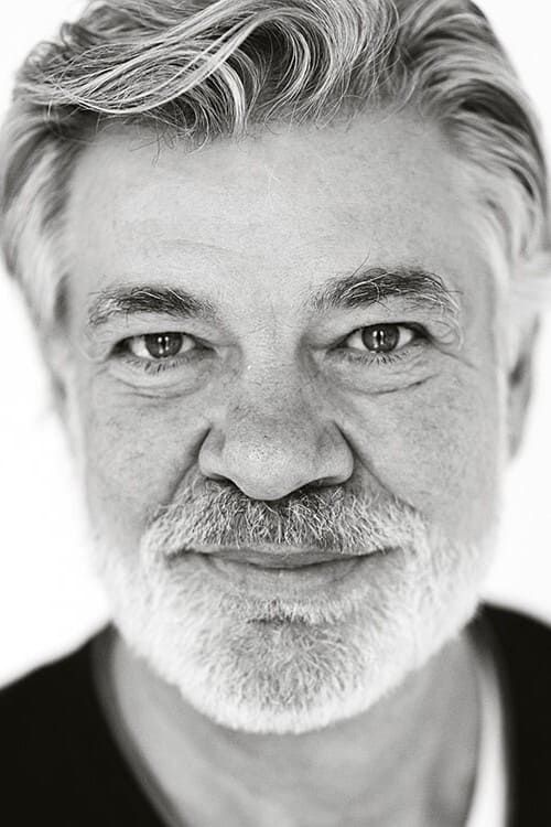 Key visual of Matthew Kelly