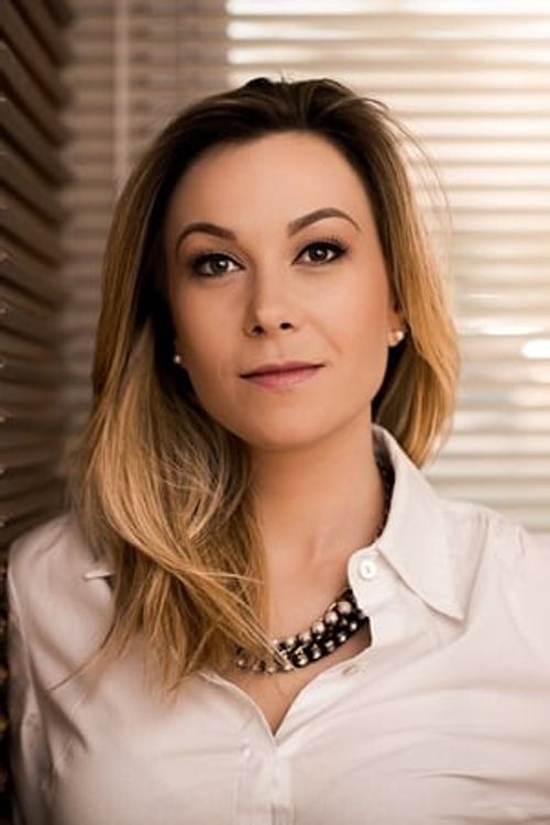 Key visual of Flávia Bonato