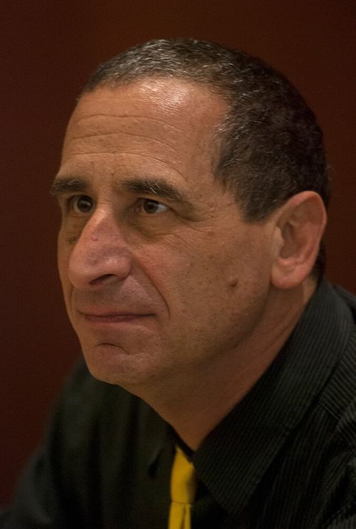 Key visual of Mike Reiss