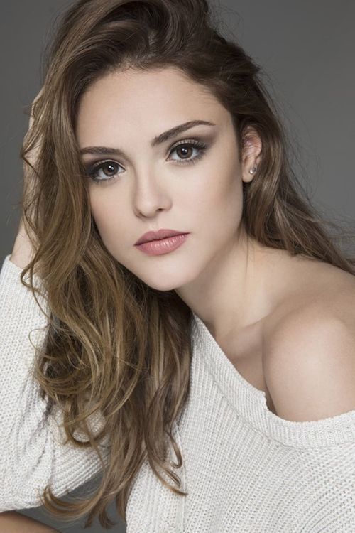 Key visual of Isabelle Drummond