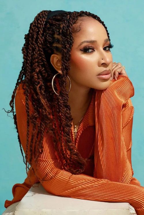 Key visual of Adesua Etomi-Wellington