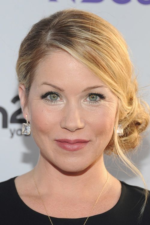 Key visual of Christina Applegate