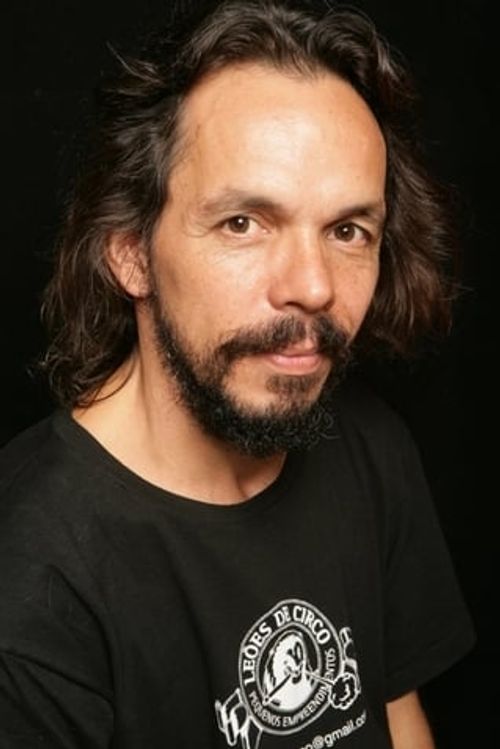 Key visual of Julio Adrião