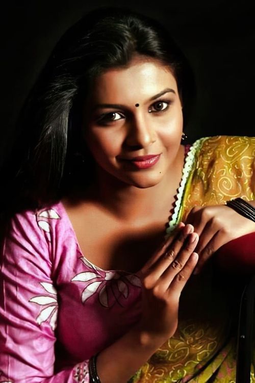 Key visual of Saranya Nag