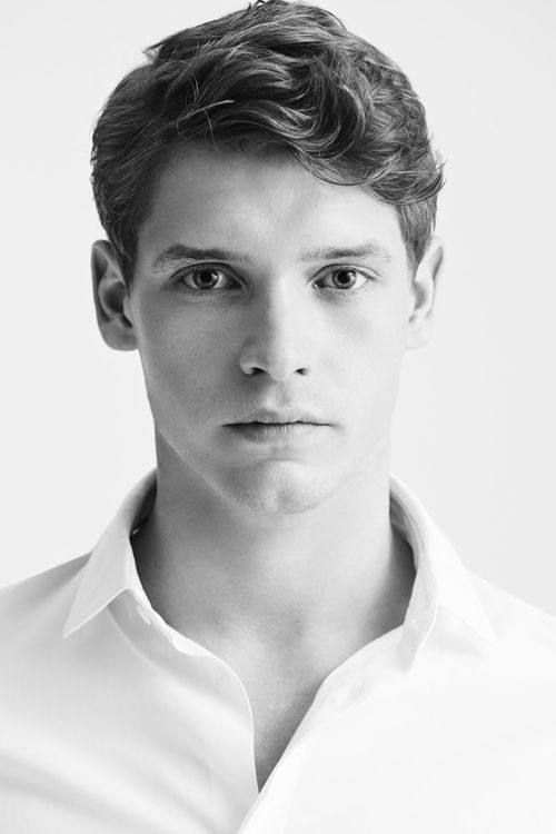 Key visual of Billy Howle