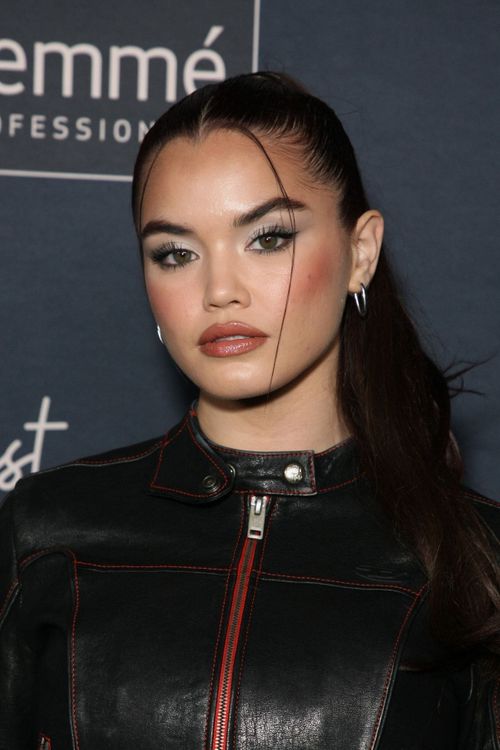 Key visual of Paris Berelc