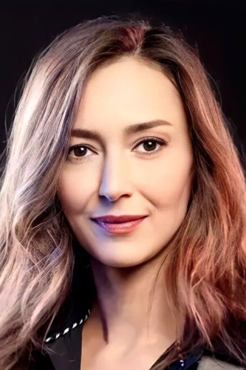 Key visual of Özlem Çınar