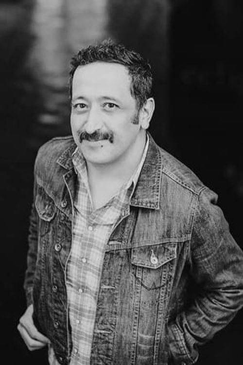 Key visual of Julián Hernández