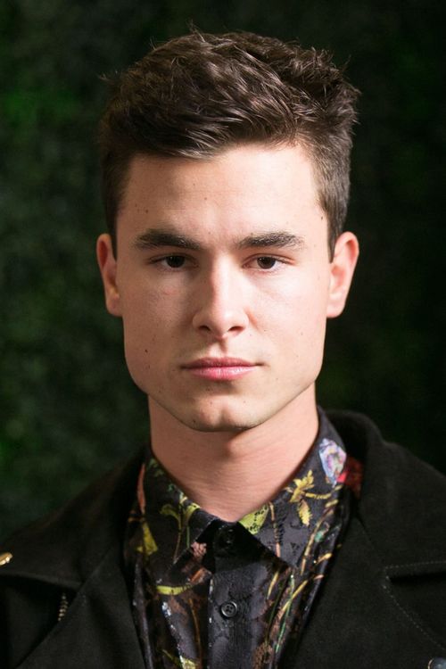 Key visual of Kian Lawley