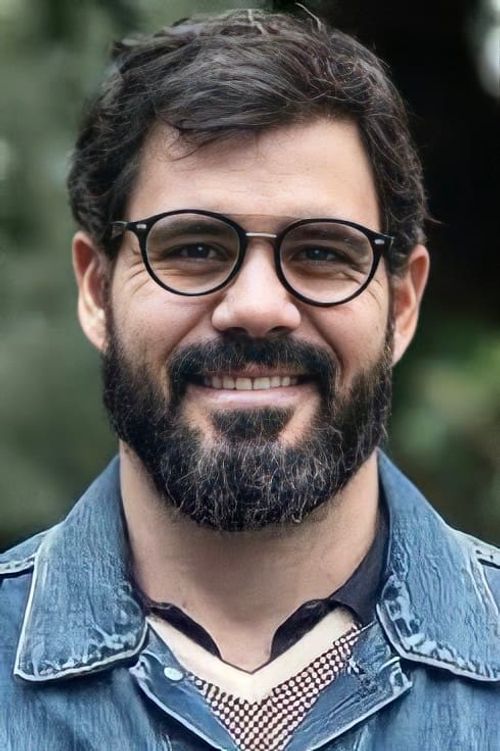 Key visual of Juliano Cazarré