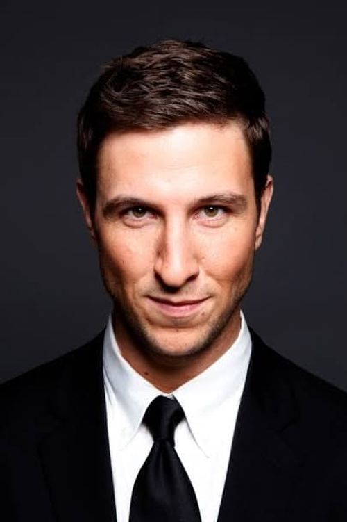 Key visual of Pablo Schreiber