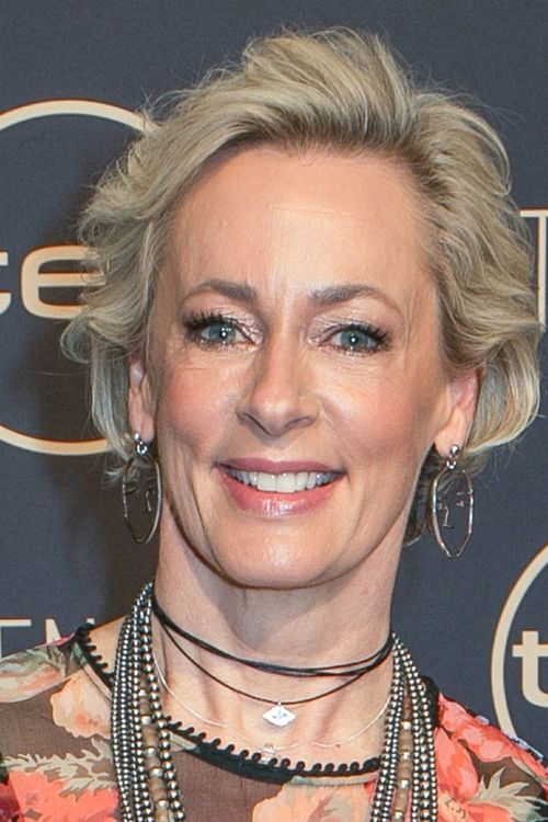 Key visual of Amanda Keller