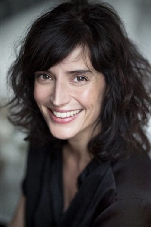 Key visual of Hélène Seuzaret