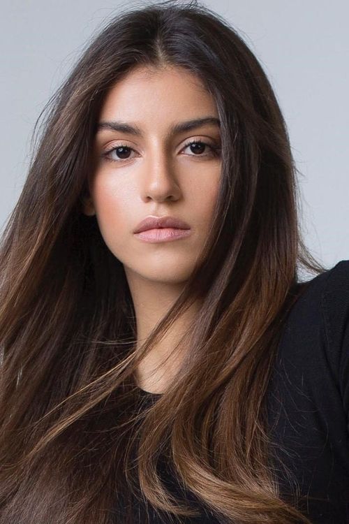 Key visual of Isabela Souza