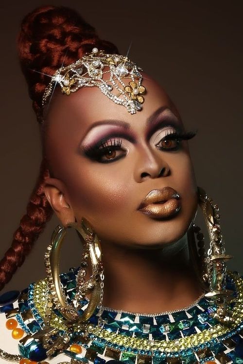 Key visual of Kennedy Davenport